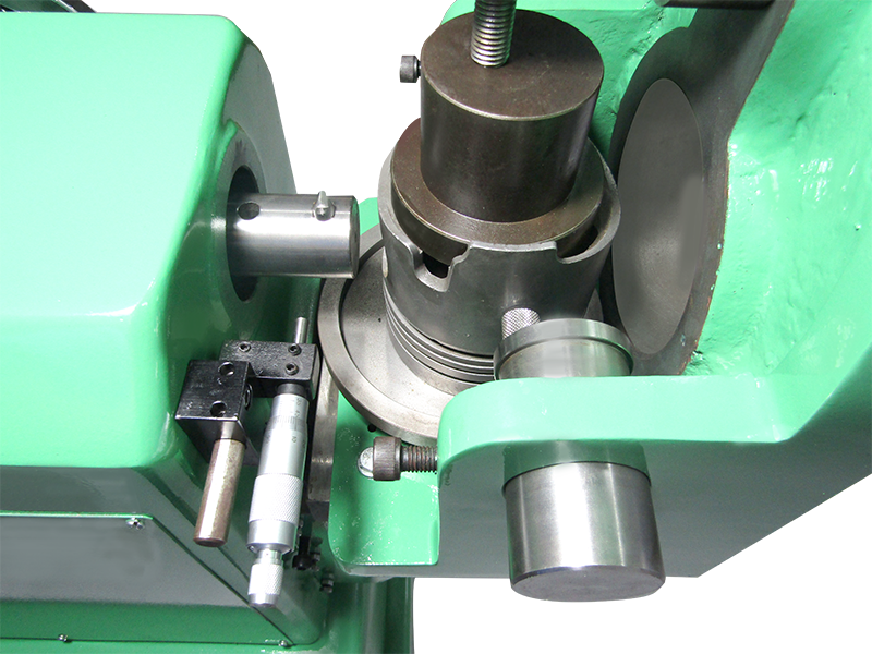 Máy doa tay biên và lỗ ắc piston hệ cơ VDBC1750